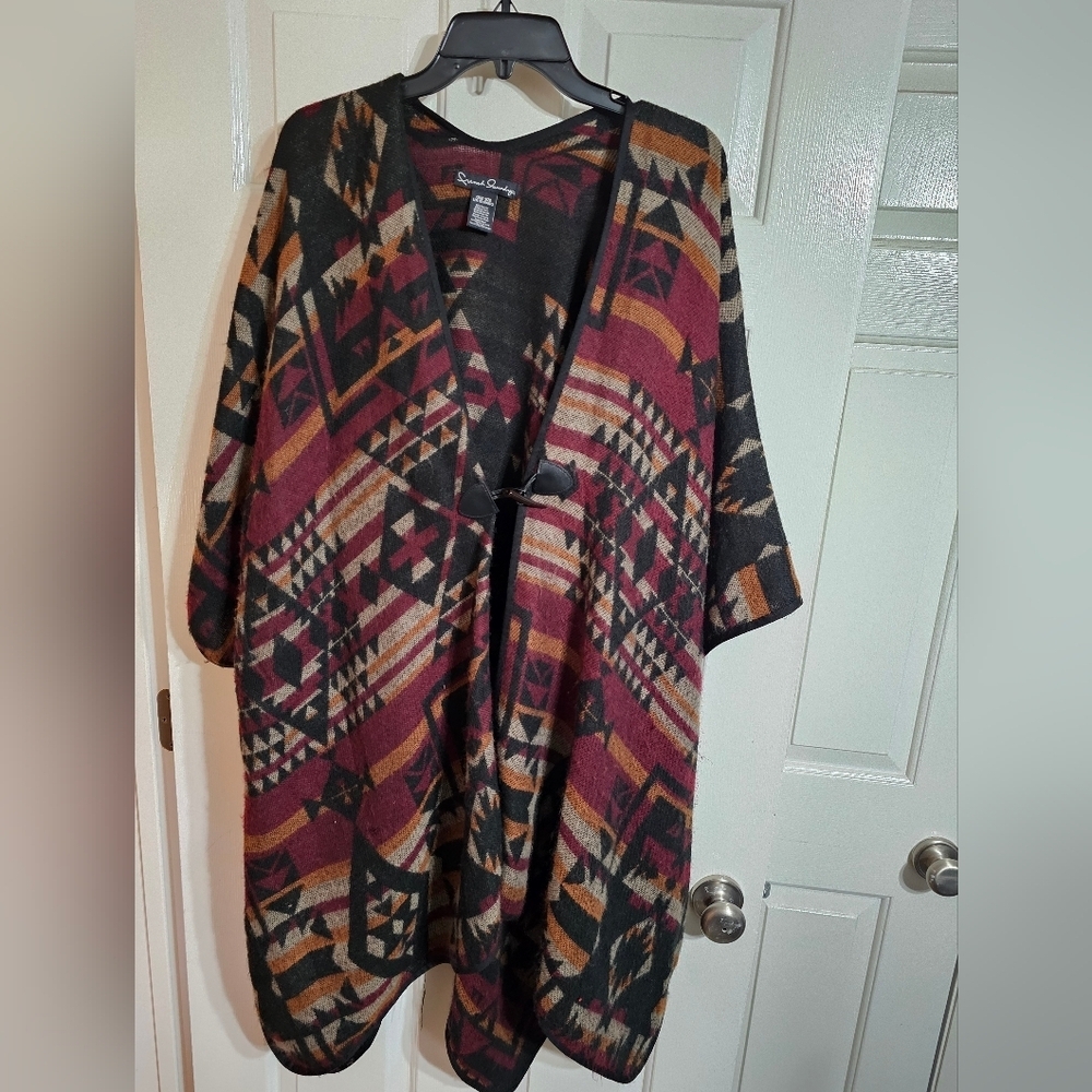 French Laundry Women OS Poncho Burgundy Tan Knit Aztec Wrap Toggle Boho Timeless - Picture 2 of 6